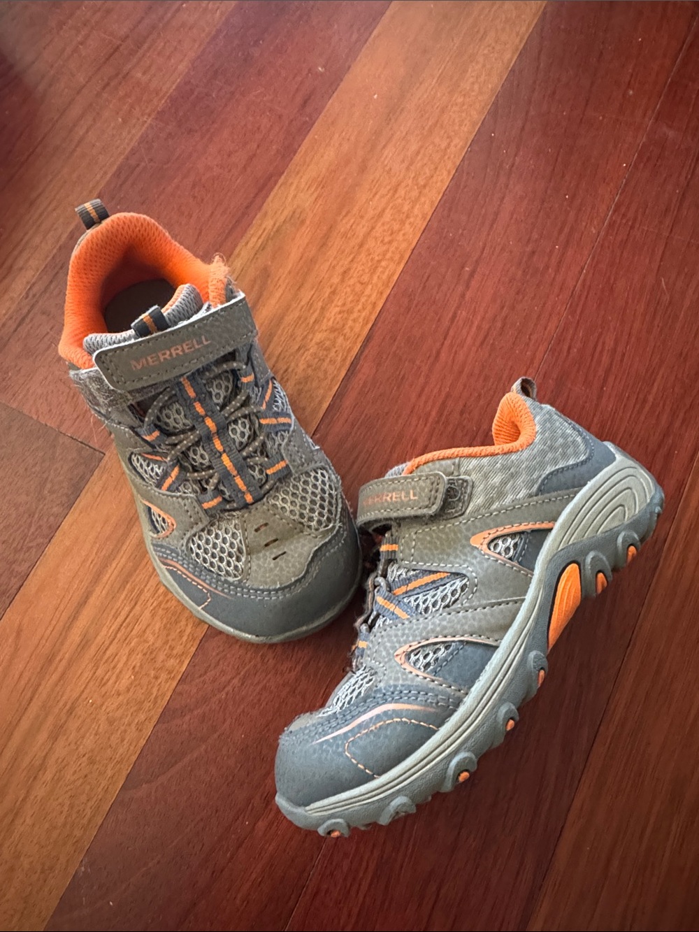 Merrell Kids Gray with Orange Trim Trail Sneakers size c10